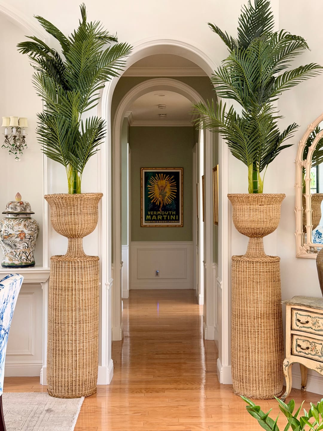Customer photo review of Round Braided Wicker/Rattan Urn & Pedestal handwoven