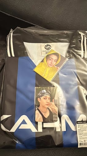 Customer photo review of STRAY KIDS - KARMA POP UP STORE OFFICIAL MD UNIFORM T-SHIRT