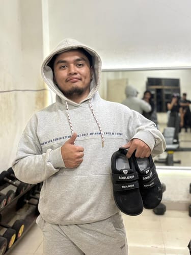 Customer photo review of SoulShoe 2.0 – Flat Sole, Wide Toe Box Gym Shoe with Built-in Cushioning