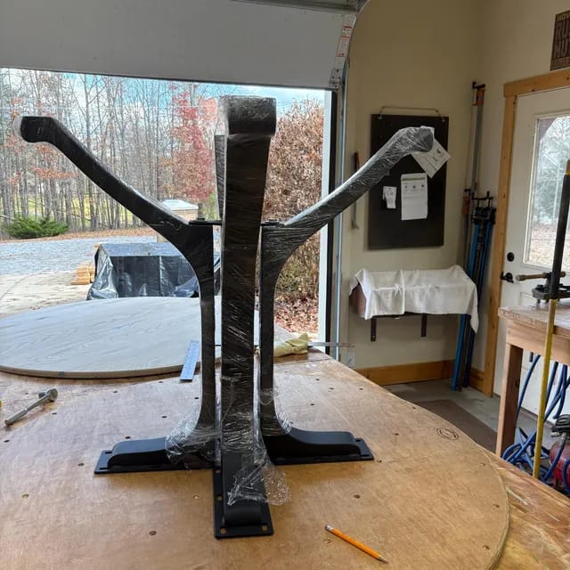 Customer photo review of Table Base 213 Wishbone 28" H for Round Dining Tabletop