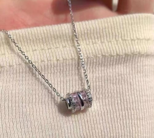 Customer photo review of Madison Wheel Necklace