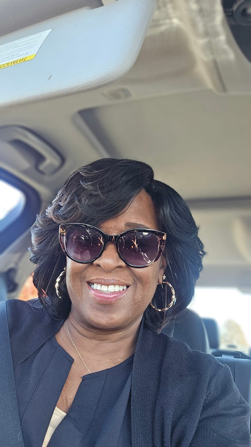 Customer photo review of Vanessa Party Lace Deep J-Part Lace Wig - VESA