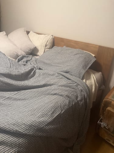 Customer photo review of Keten 4 Katlı Müslin Yatak Örtüsü Lacivert