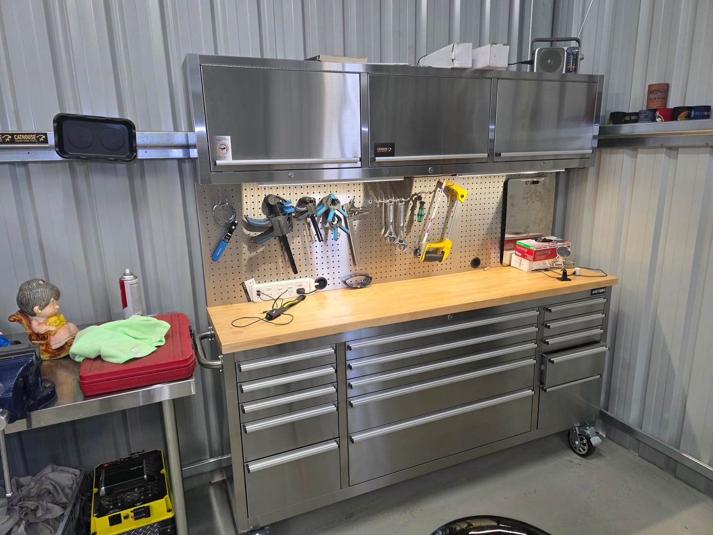 Customer photo review of Led Lighting for the 1.8M -  72" Workbench - Add to your toolbox purchase!