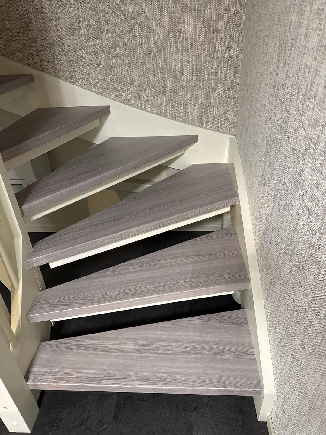 Customer photo review of Premium Manchester pine kontaktplast