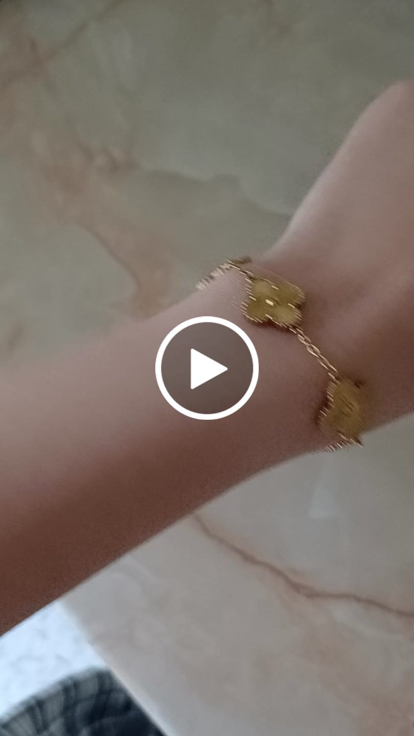 Customer video review of Bratara - Royal Clover