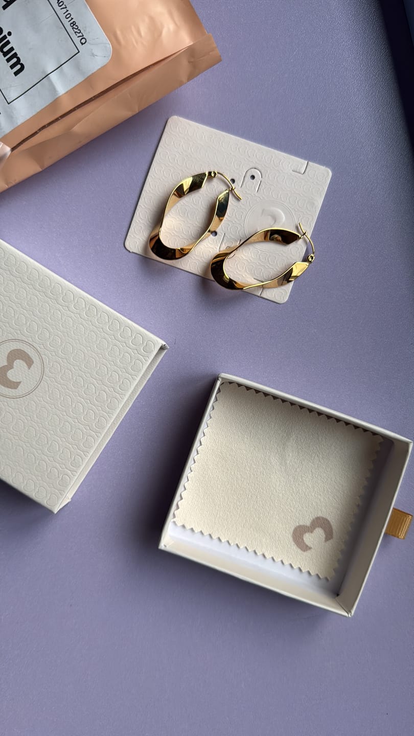 Customer photo review of Cajita Joyas - Nude Beige