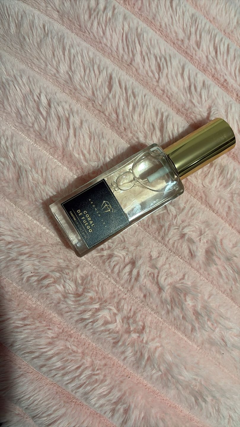 Customer photo review of Coral de Fuego (Inspirado en Valentino Coral Fantasy – Born in Roma)