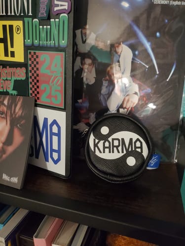 Customer photo review of STRAY KIDS - KARMA POP UP STORE OFFICIAL MD ACRYLIC CARABINER & BALL POUCH SET