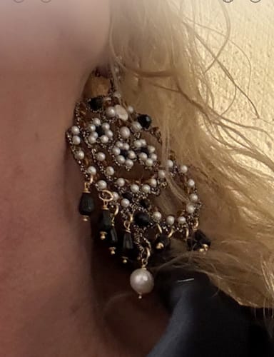 Customer photo review of Orecchini Campanula caramello (mono)