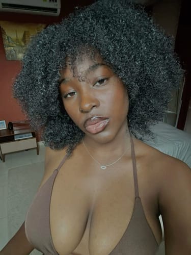 Customer photo review of Brassière Massante Curvélla™
