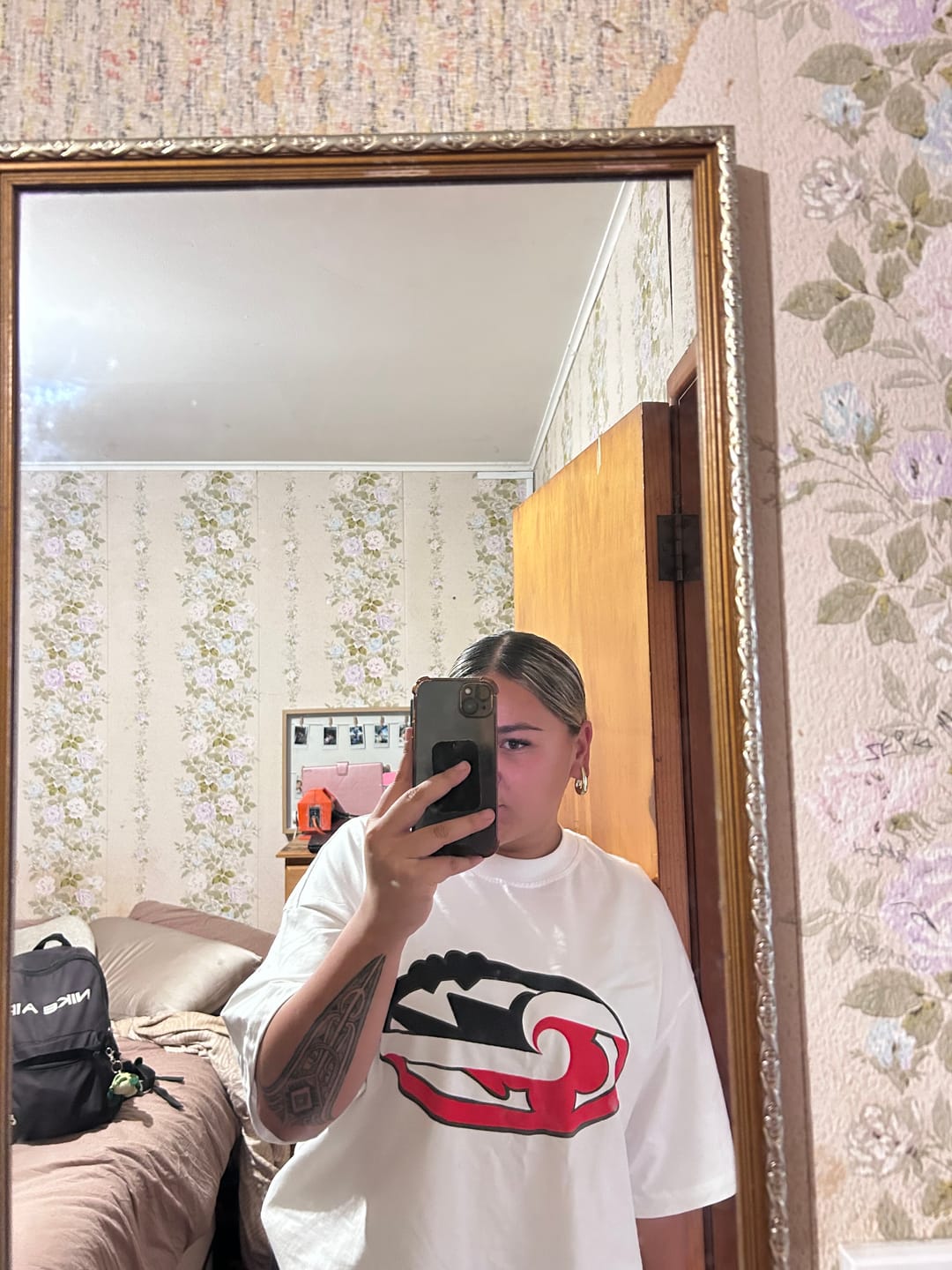 Customer photo review of ' LAND BACK Tīhāte