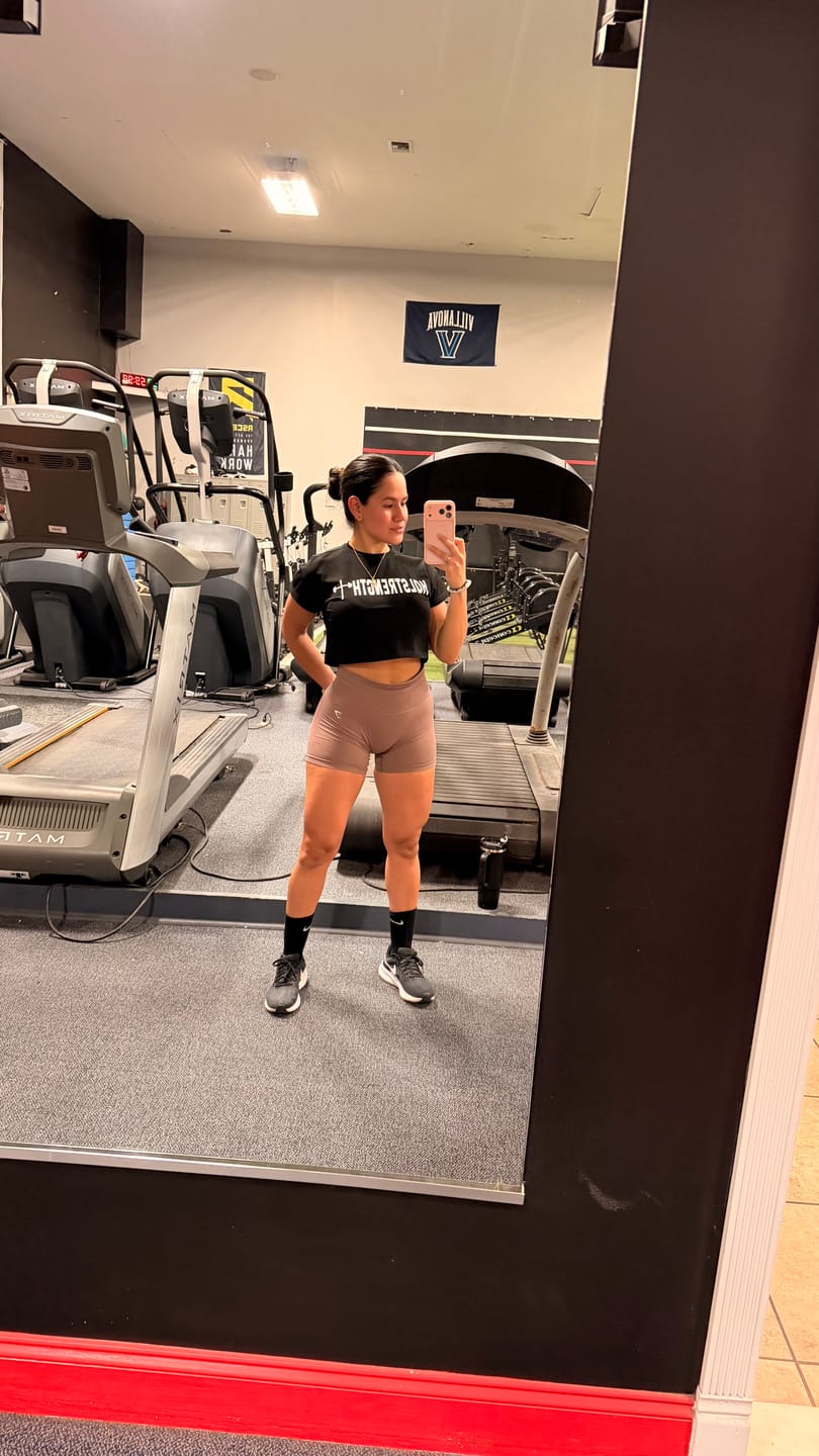 Customer photo review of Essential Crop Tee