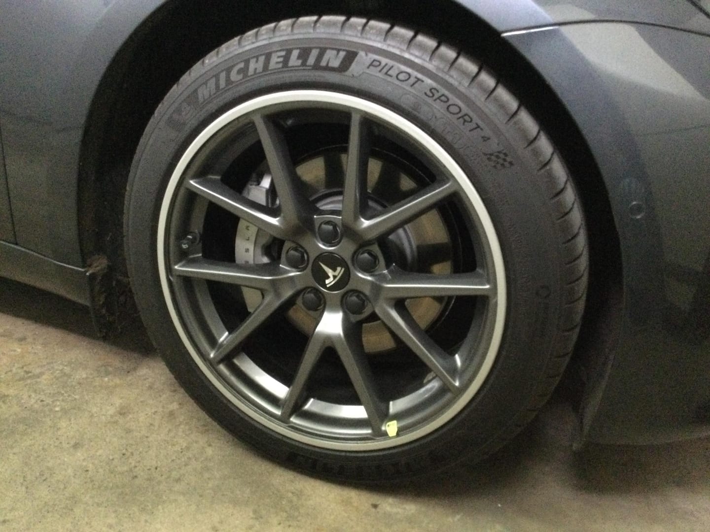 Customer photo review of Aluminum Alloy Wheel Rim Protector Rim Case for Tesla All Models (4 PCS) (2012-2025)