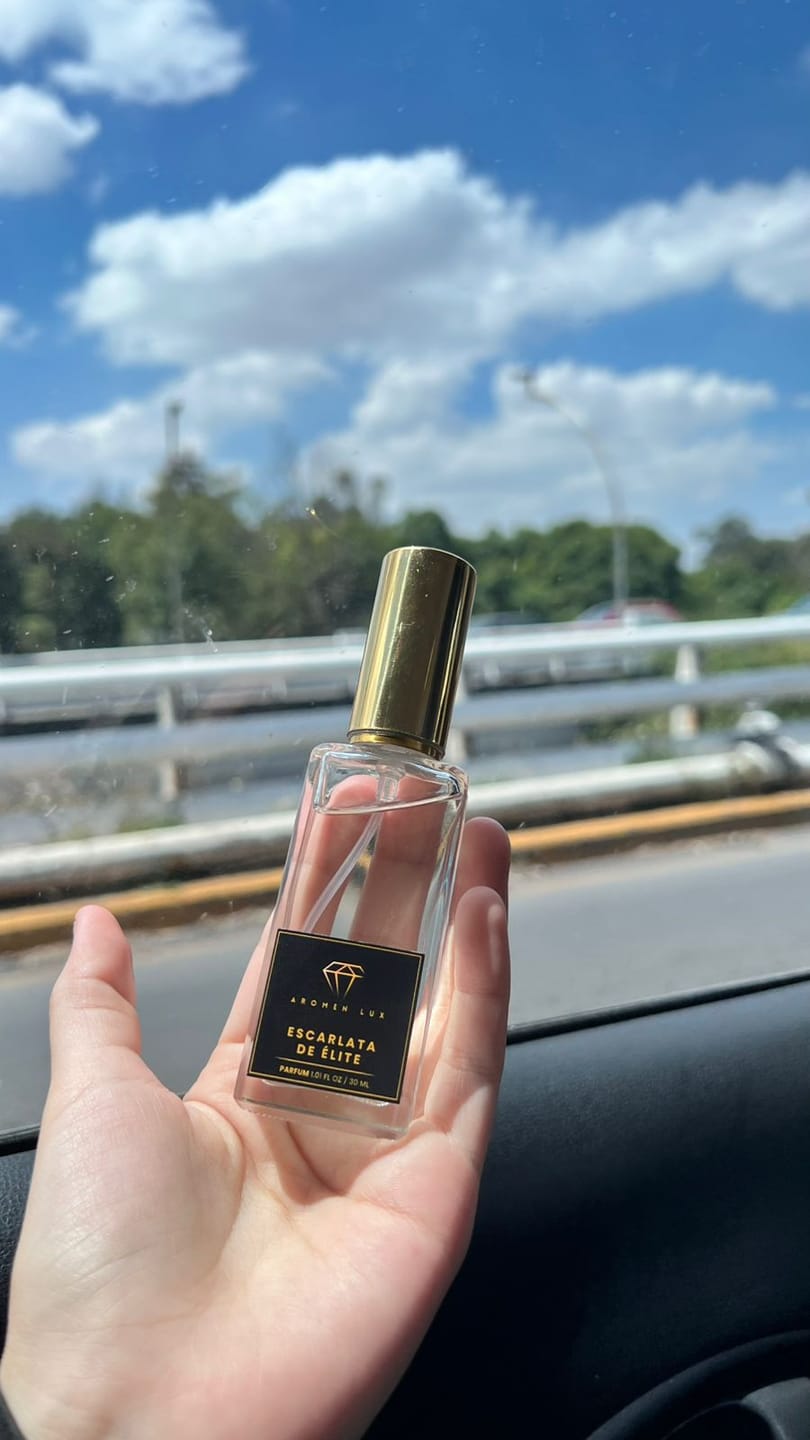 Customer photo review of Escarlata de Élite (Inspirado en Baccarat Rouge 540)