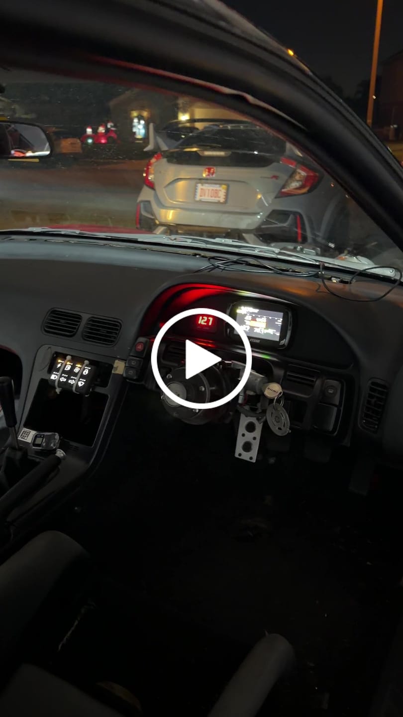 Customer video review of Nissan Silvia S13 180SX/200SX/240SX Recessed Dash Mount for the Fueltech FT450 / FT550 and Wideband Nano O2 (display not included)