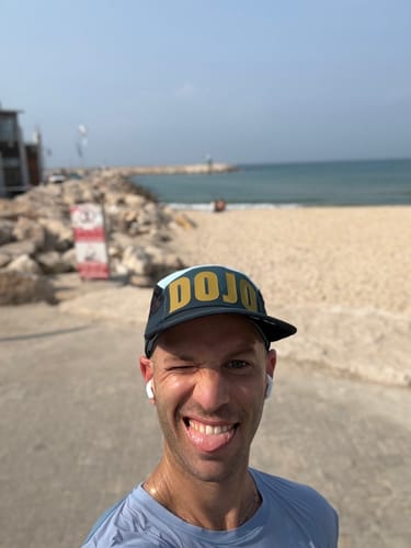 Customer photo review of Cloud Racer - כובע ריצה וספורט