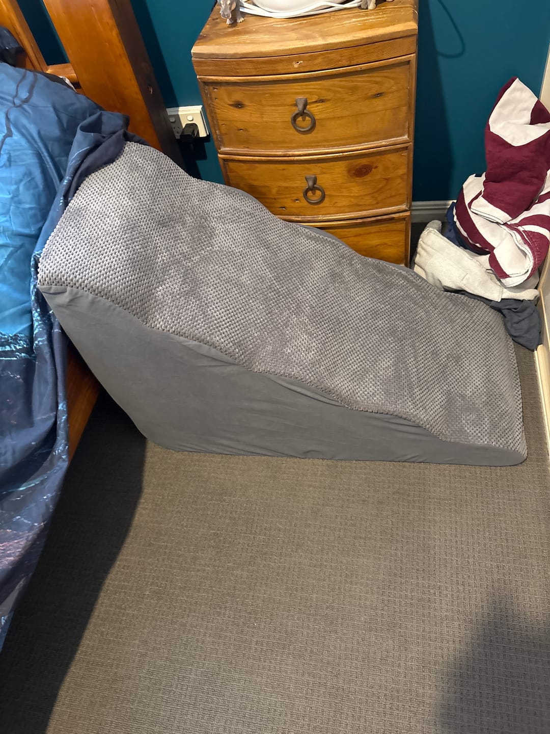 Customer photo review of Soft Foam Dog Stairs – Non-Slip Dog Steps for Beds & Couches