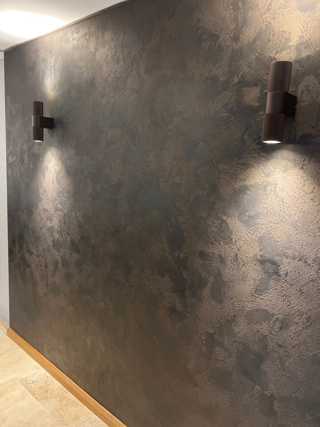 Customer photo review of KNURLED Dark Bronze GU10 UP / DOWN IP44 Indoor/Outdoor Wall Light, Bi-Directional Wall-Mounted, Corrosion-Resistant Die-Cast Aluminium