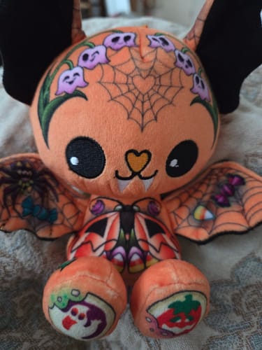 Customer photo review of Batties Plush Pendant Blind Box