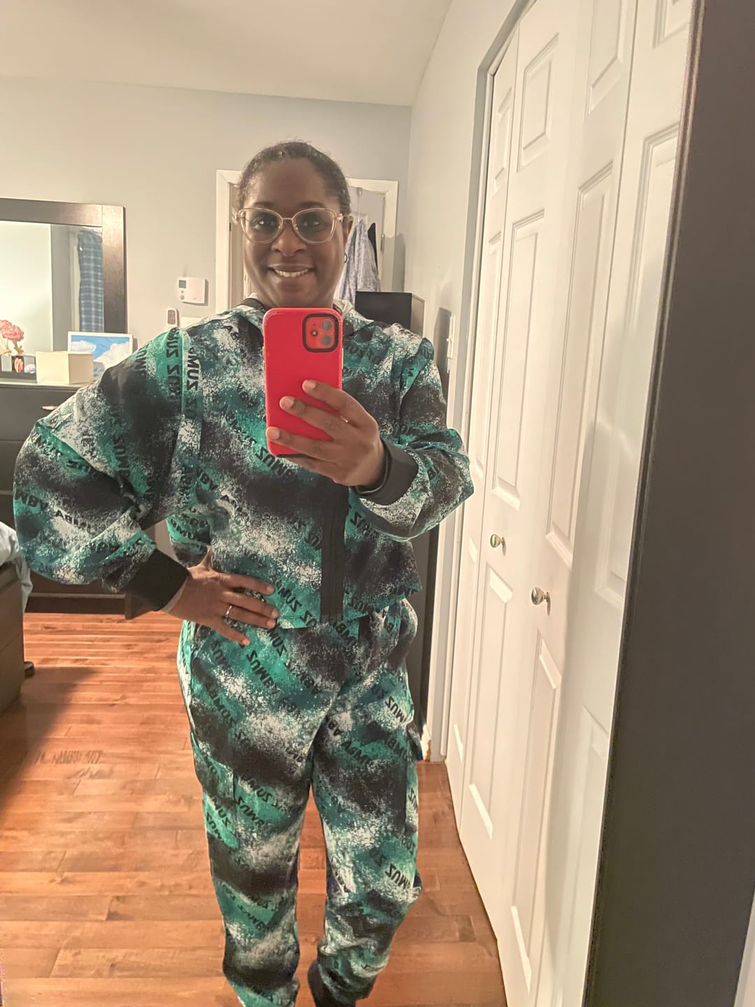 Customer photo review of Apres Zumba Crop Woven Zip-Up Hoodie