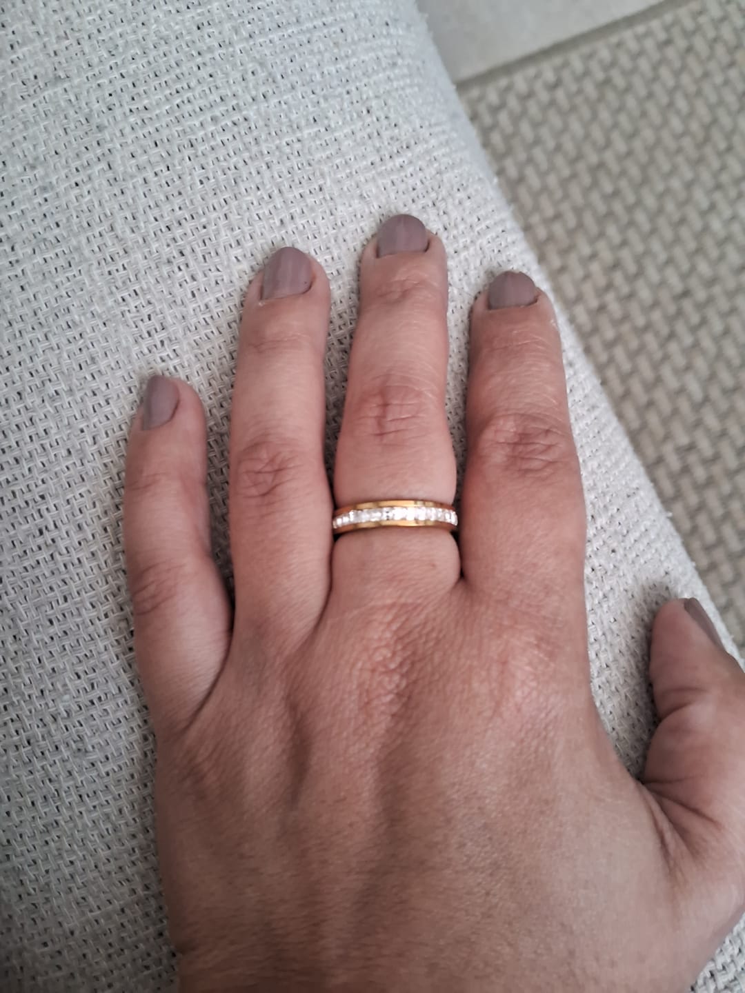 Customer photo review of Anel Brilhante Banhado em Ouro 18K