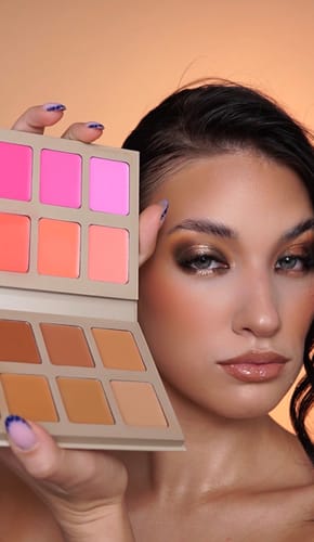 Customer photo review of LIGHT / MEDIUM CREAMS PALETTE (+SPATULA)