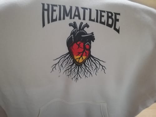 Customer photo review of Heimatliebe Premium Hoodie