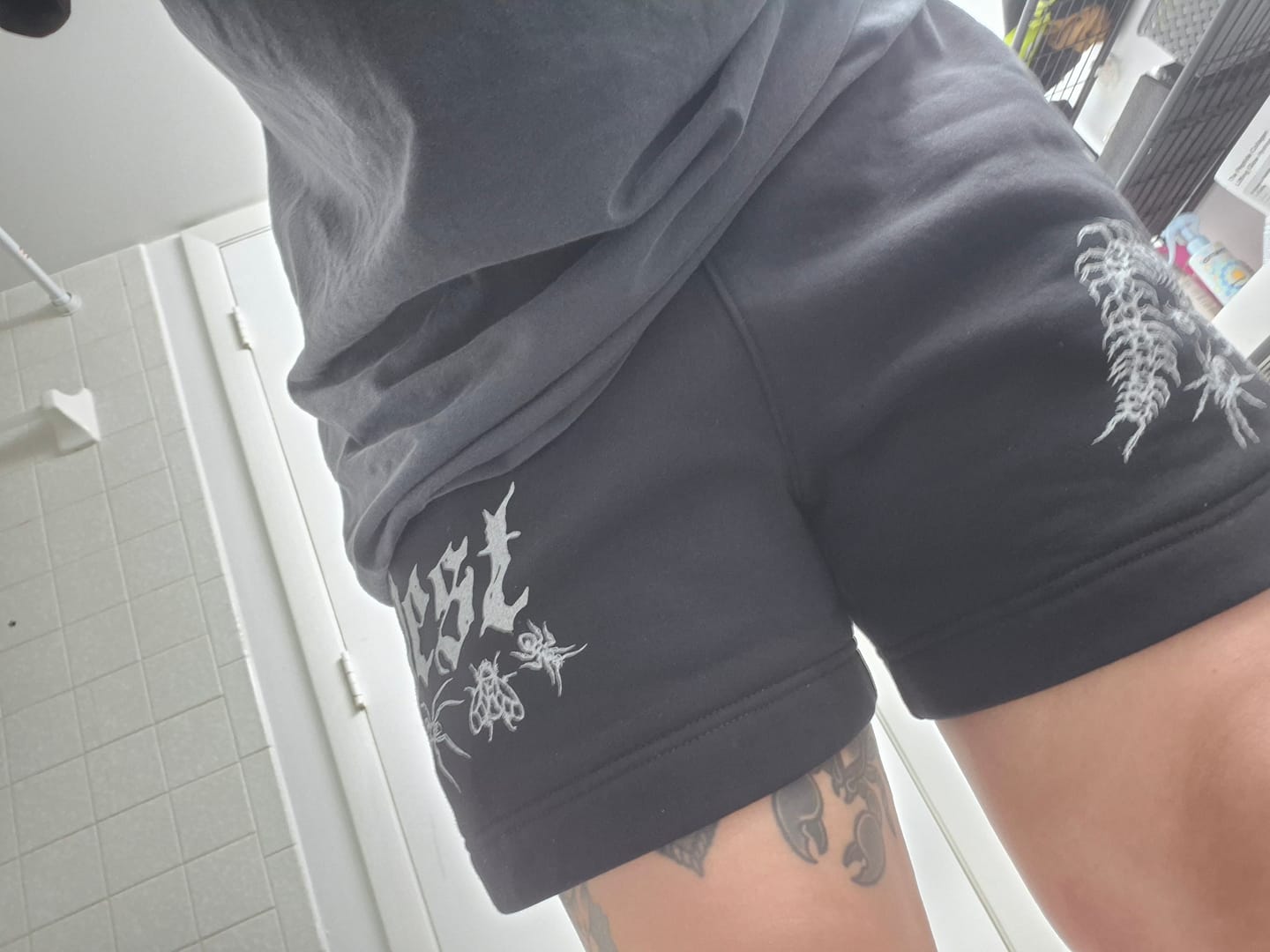 Customer photo review of Pest Relaxed Track Shorts