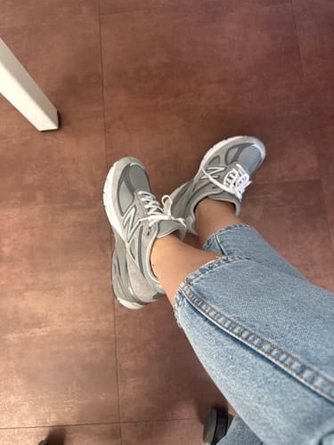Customer photo review of New Balance Made in USA 990v4 Core Grey with Silver U990GR4