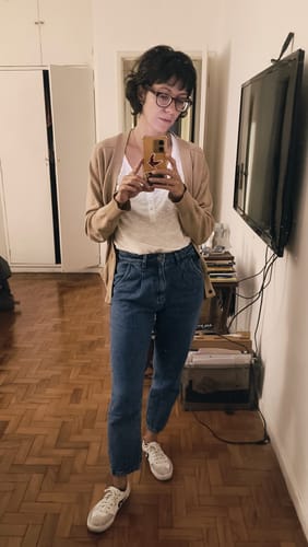 Thais R. review of Calça Jeans Slouchy Cacau Azul Médio image 1 out of 3