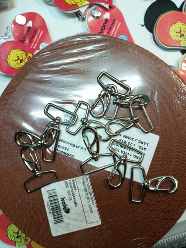 Customer photo review of MOSQUETAO ZAMAK 1166/30 NIQUELADO ENCORPADO COM 10 PEÇAS