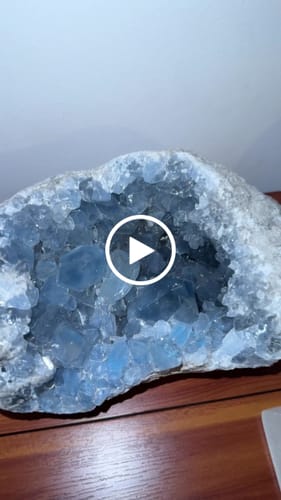 Customer video review of Célestine