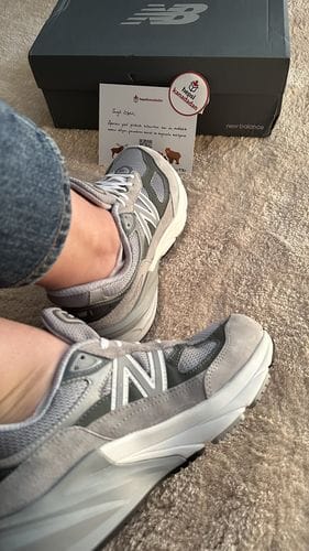Customer photo review of New Balance 990v6 Grey Junior GC990GL6