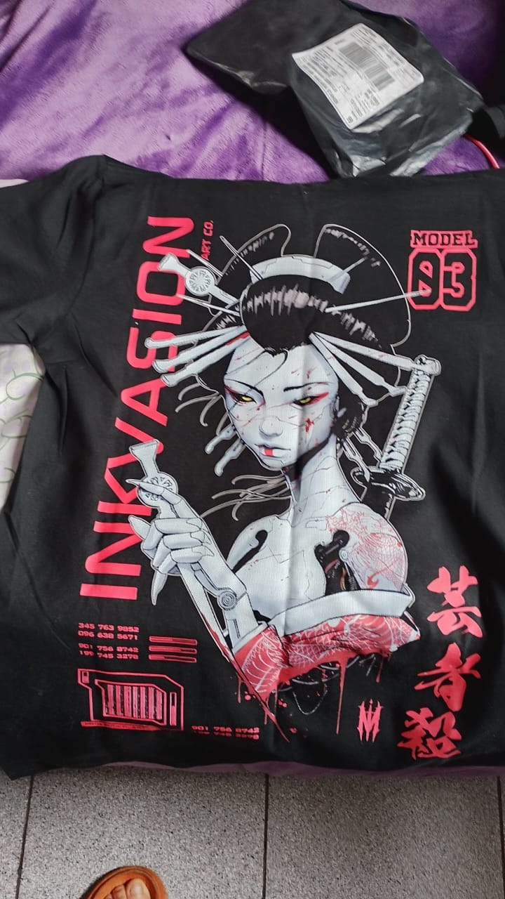 Customer photo review of POLERA BLOODY GEISHA