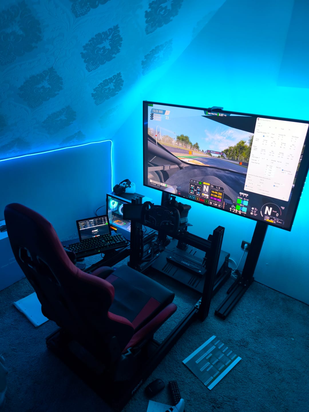 Customer photo review of Simulator Monitor Stand