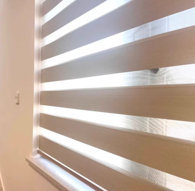 Customer photo review of Bringnox Motorized Zebra Roller Blinds 100% Blackout