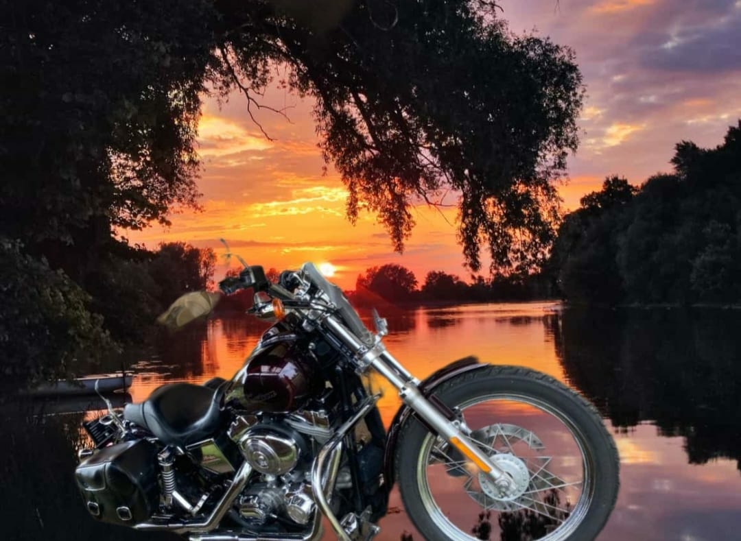 Customer photo review of Der mit der Harley fährt - Premium T-Shirt