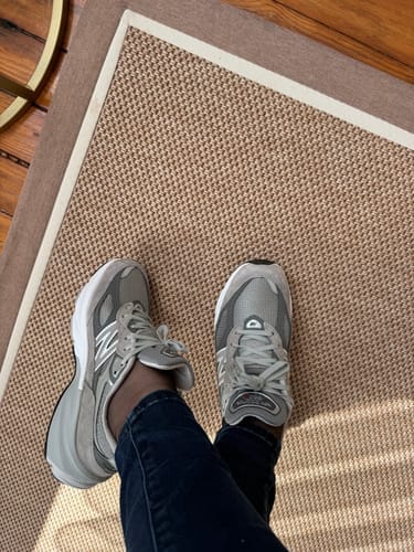 Customer photo review of New Balance Made in USA 990v4 Core Grey with Silver U990GR4
