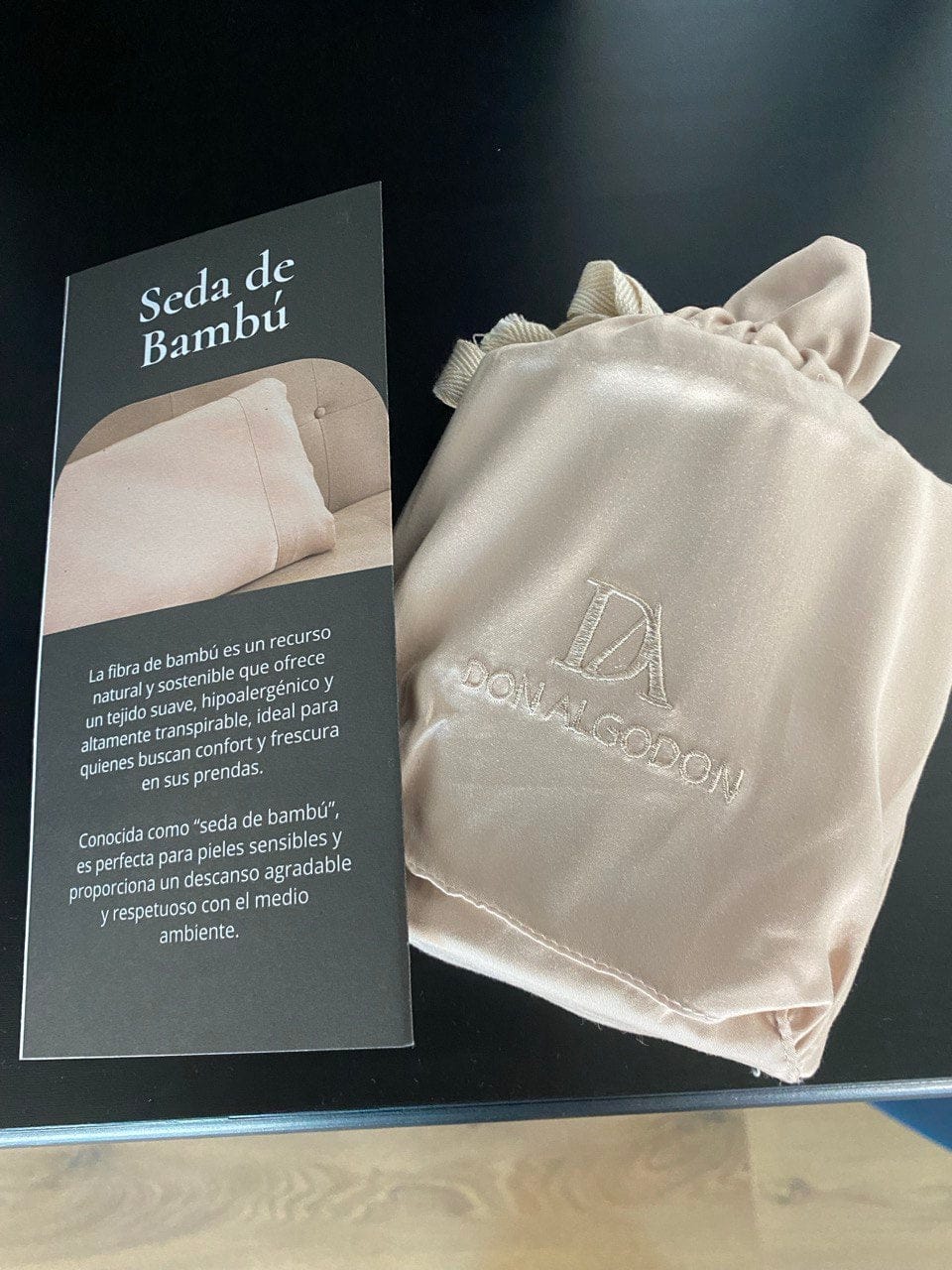 Customer photo review of Funda de Almohada Seda de Bambú
