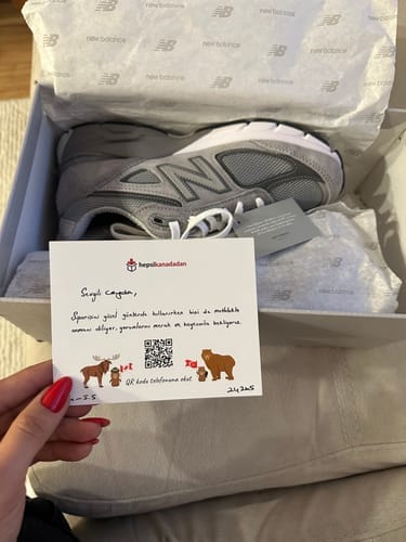Customer photo review of New Balance Made in USA 990v4 Core Grey with Silver U990GR4