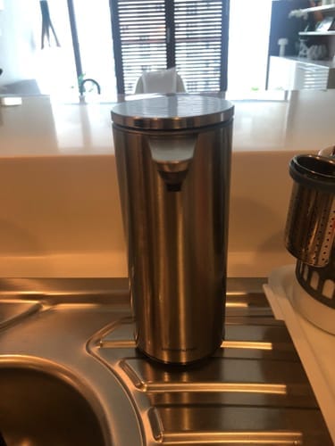 Customer photo review of Simplehuman Rechargeable Sensor Soap pump 266 ml Brushed - 2'Li Set