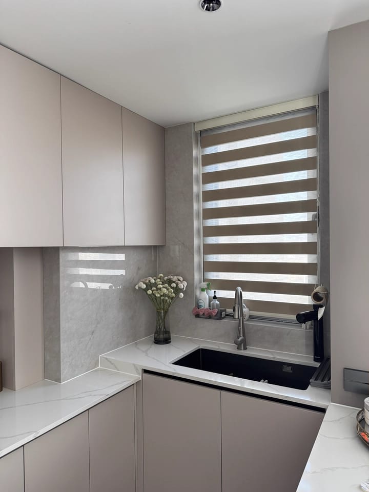 Customer photo review of Bringnox Motorized Zebra Roller Blinds 100% Blackout