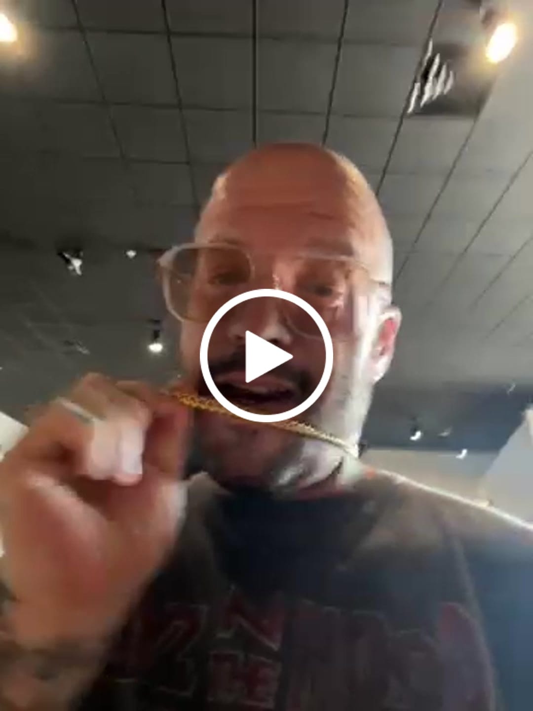 Customer video review of "Unbreakable" Cuban (Gold) 8mm