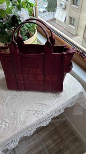 Customer photo review of Marc Jacobs Women's The Leather Small Tote Bag Cherry