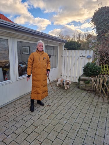 Kundeanmeldelse med foto af KeepDry Frakke | Mustard | Dorthea