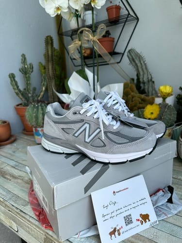 Customer photo review of New Balance Made in USA 990v4 Core Grey with Silver U990GR4