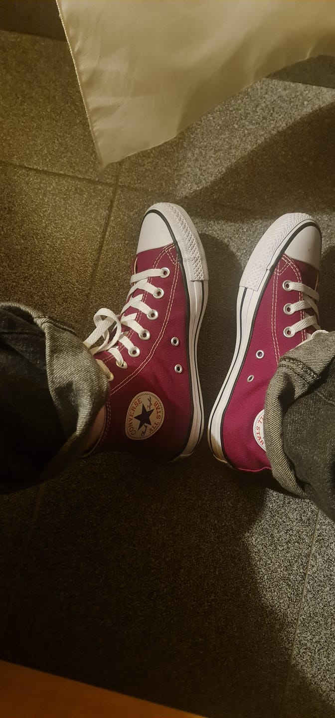 Customer photo review of Zapatillas Converse Chuck Taylor Hi Bordo Blanco