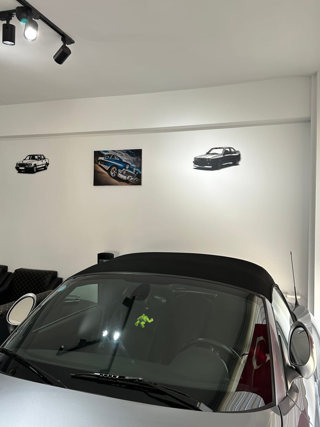 Customer photo review of BMW E30 M3 – Araba Metal Duvar Dekoru
