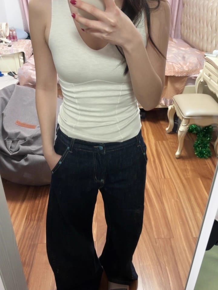 Customer photo review of Aelfric Eden Baggy Barrel Rivet Raw Jeans